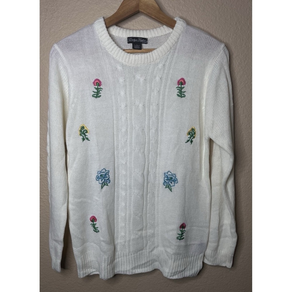 3/$20 Evelyn Taylor Embroidered Cable Knit Sweater Floral Large Lightweight